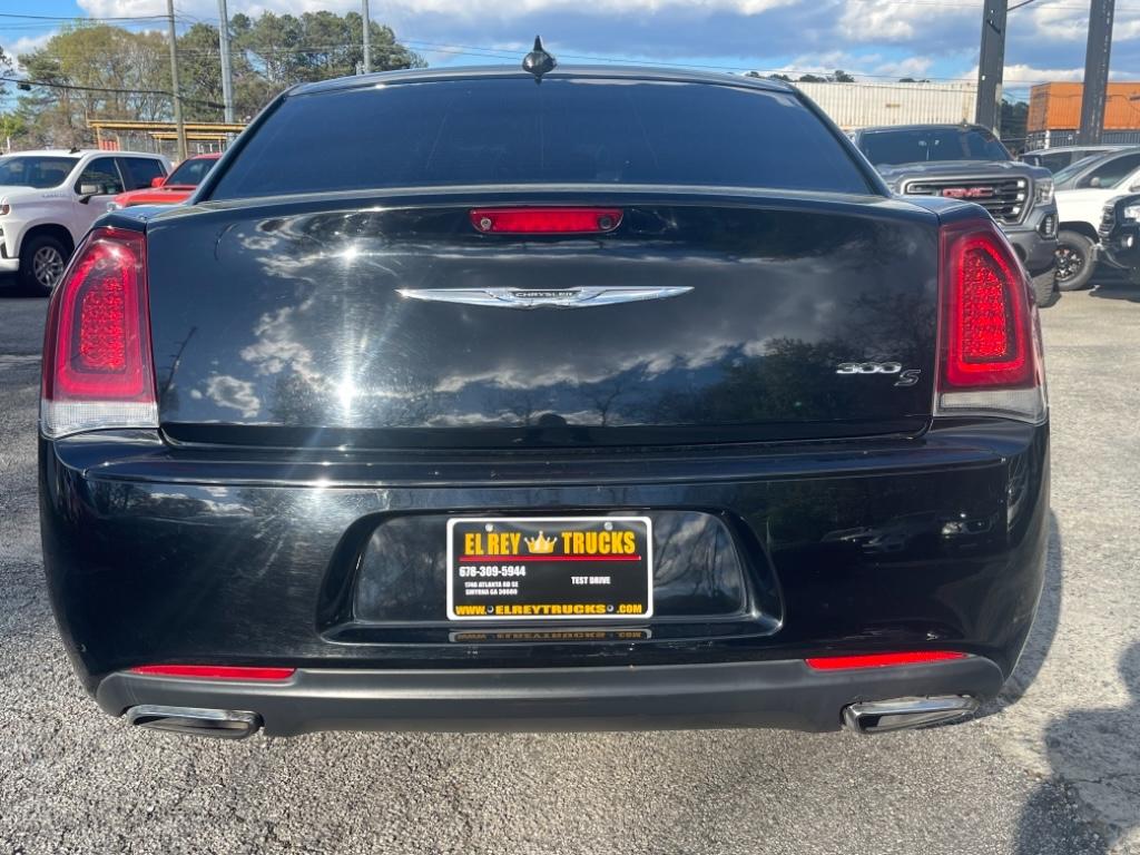 2016 Chrysler 300
