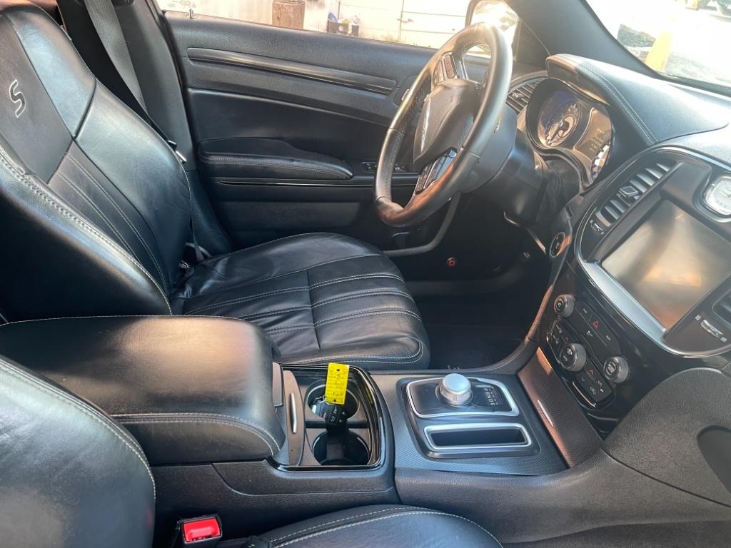 2016 Chrysler 300
