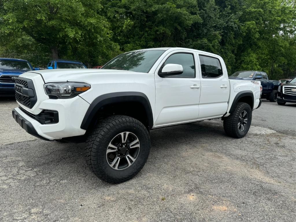 2019 Toyota Tacoma TRD Offroad photo