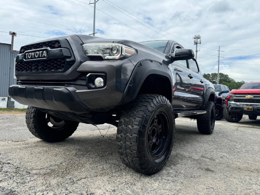 2016 Toyota Tacoma SR5 photo