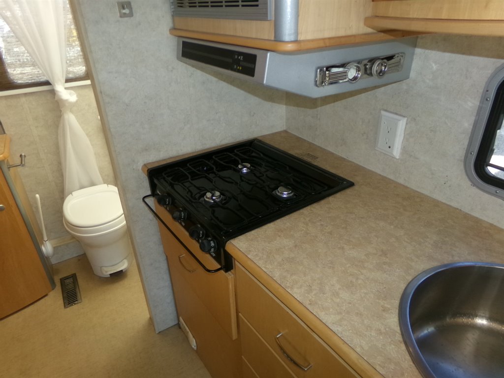 2006 Winnebago View WD523h  photo