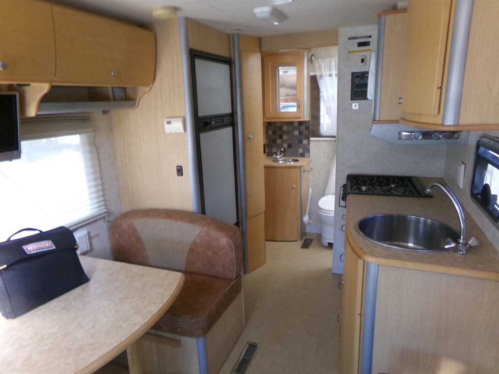 2006 Winnebago View WD523h  photo