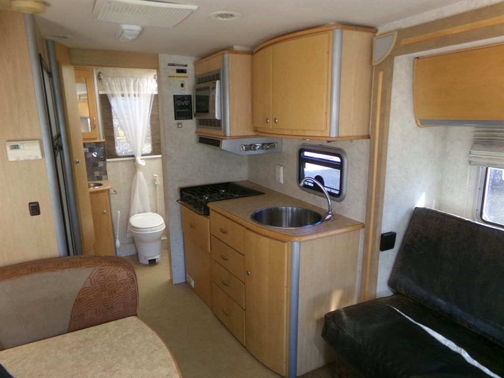 2006 Winnebago View WD523h  photo