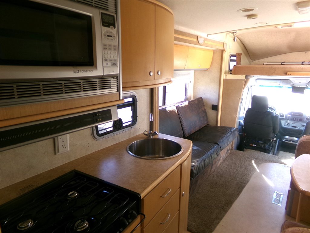 2006 Winnebago View WD523h  photo