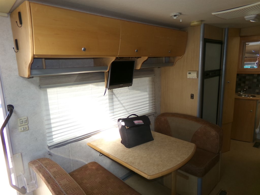 2006 Winnebago View WD523h  photo