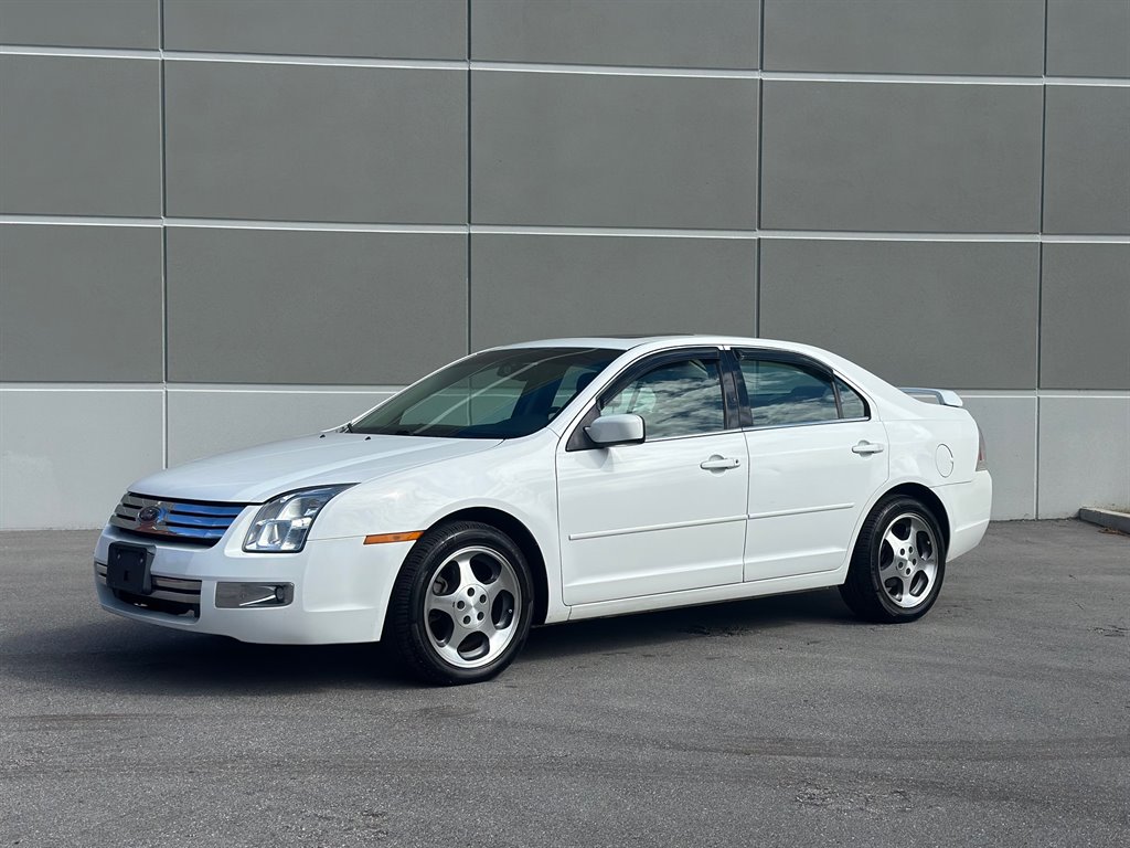 The 2007 Ford Fusion V6 SEL photos
