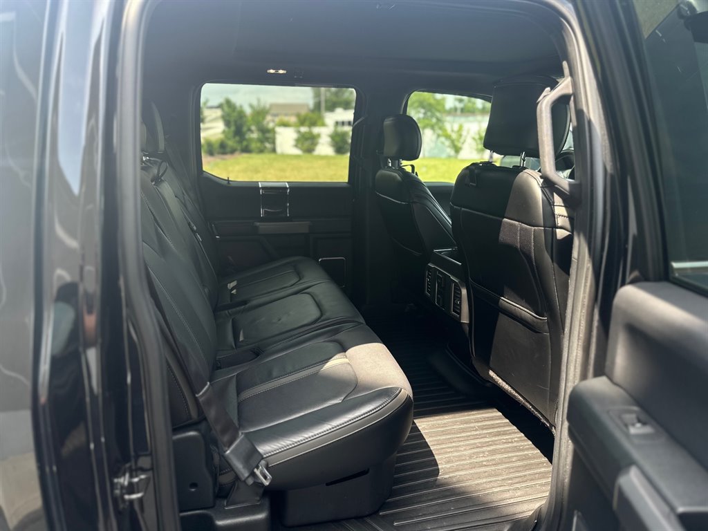 2015 Ford F150 Platinum photo