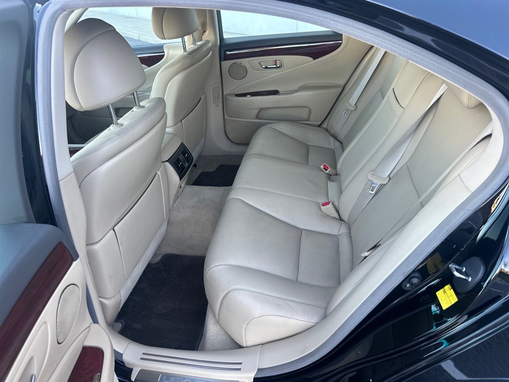 2009 Lexus LS 460 photo