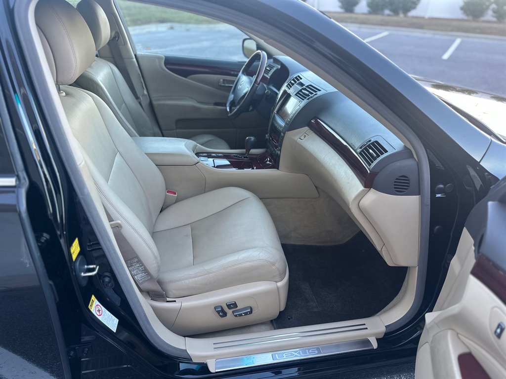 2009 Lexus LS 460 photo
