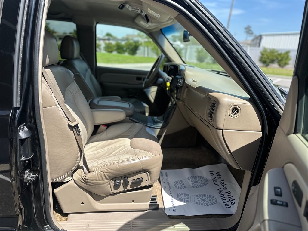2002 GMC Sierra 1500 Denali photo