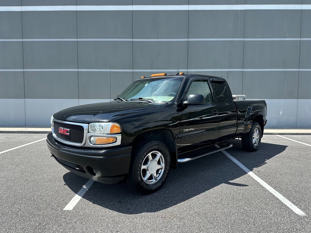 2002 GMC Sierra 1500 Denali photo