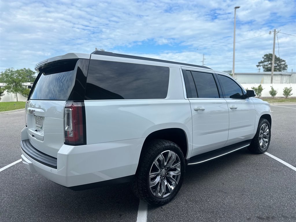 2019 GMC Yukon XL 1500 SLT photo