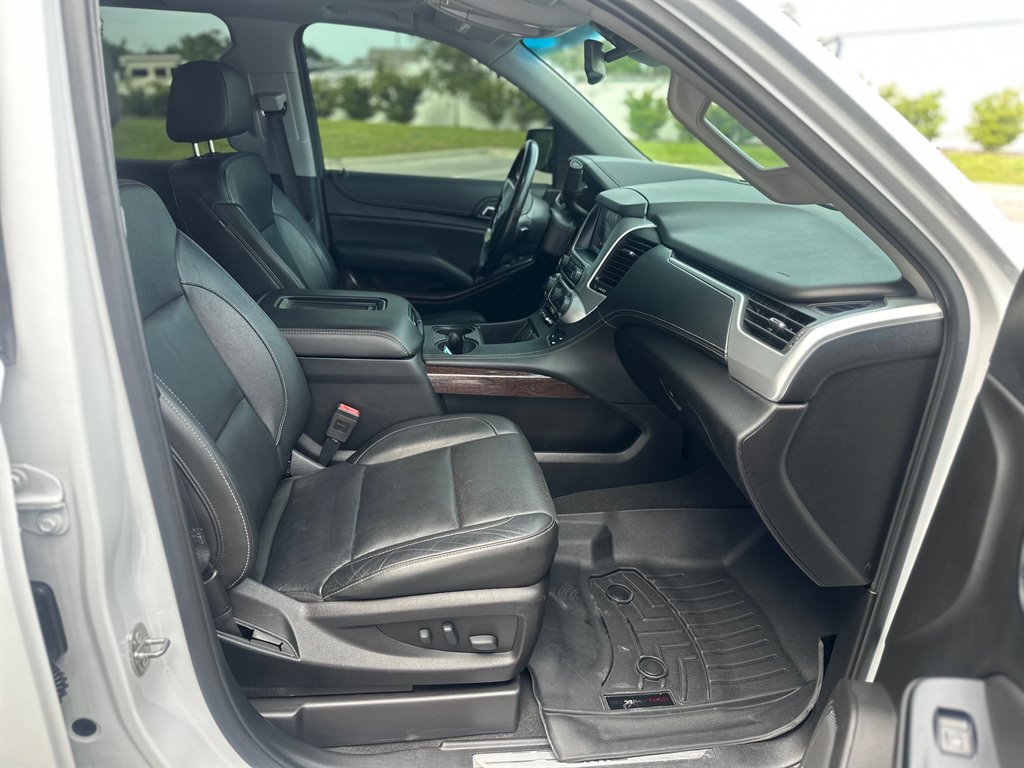 2019 GMC Yukon XL 1500 SLT photo