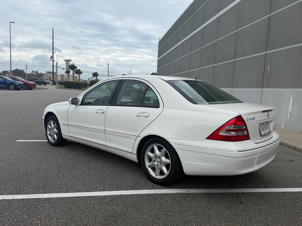 2002 Mercedes-Benz C-Class - $6,900