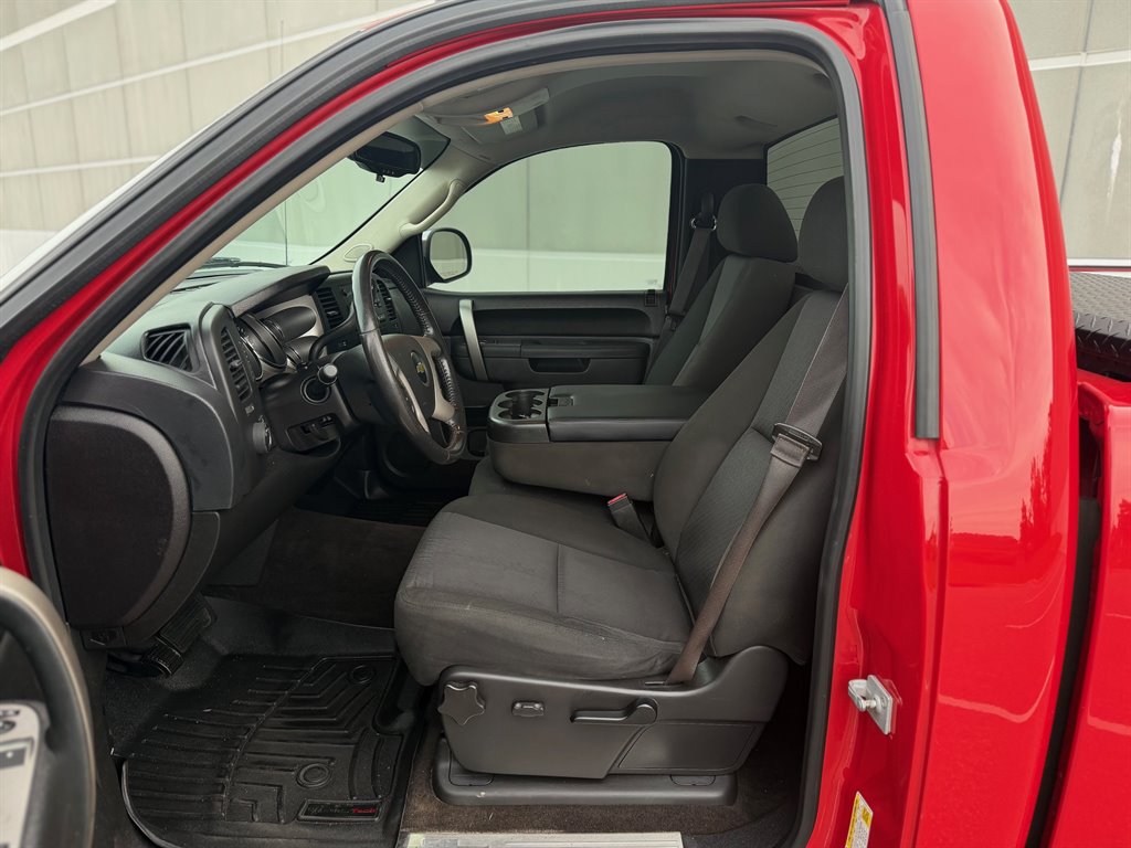 2013 Chevrolet Silverado - $21,900