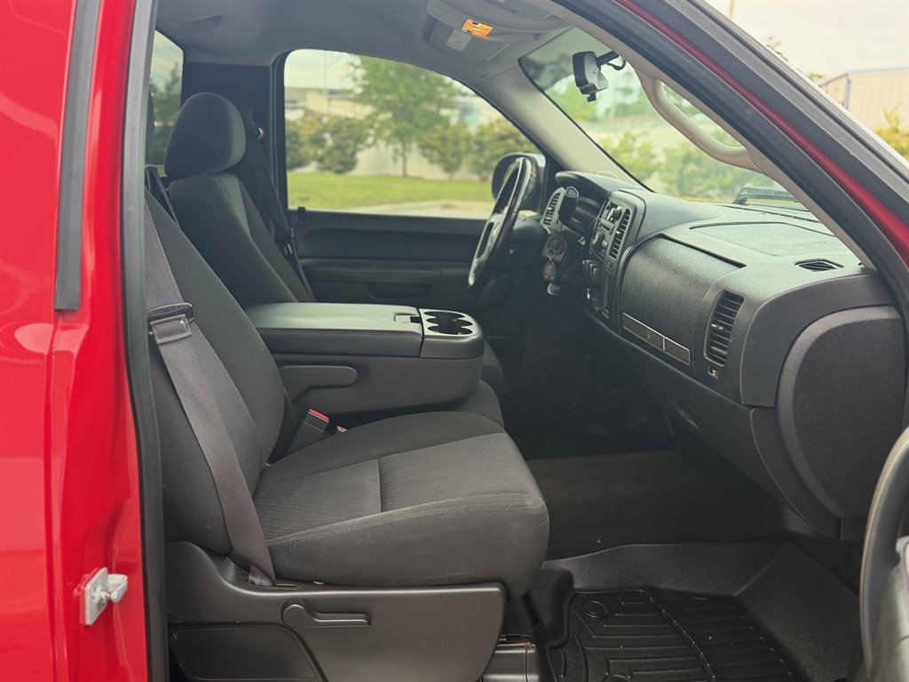 2013 Chevrolet Silverado - $21,900