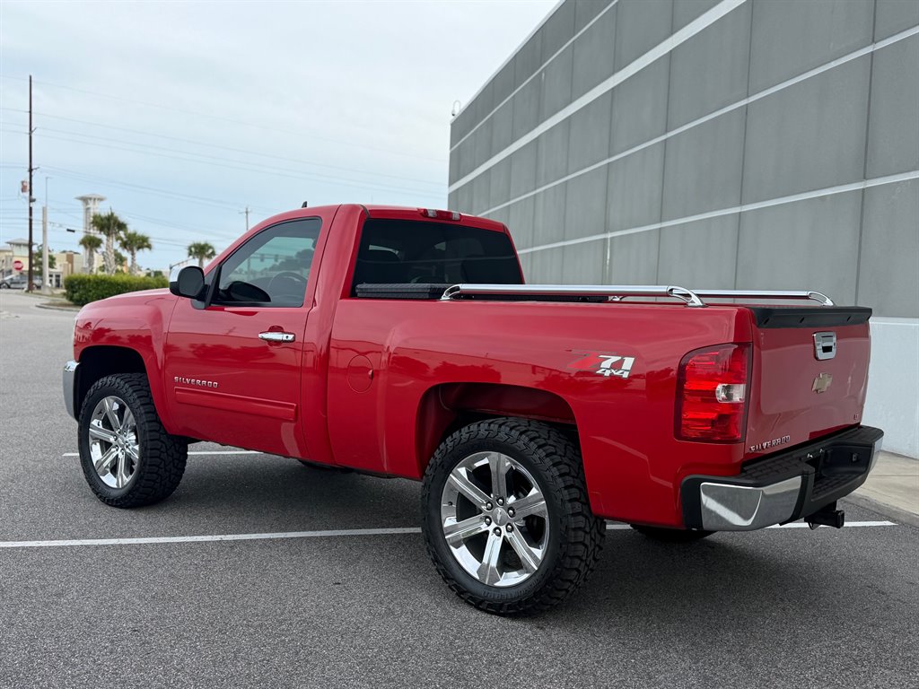 2013 Chevrolet Silverado - $21,900
