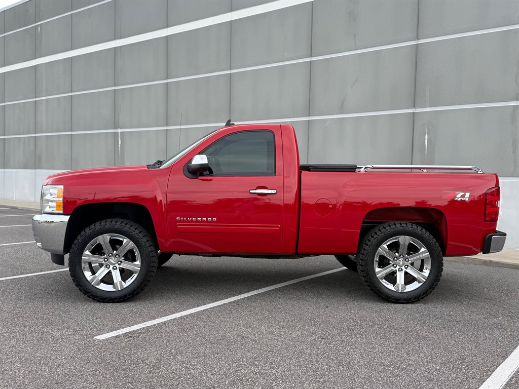 2013 Chevrolet Silverado - $21,900
