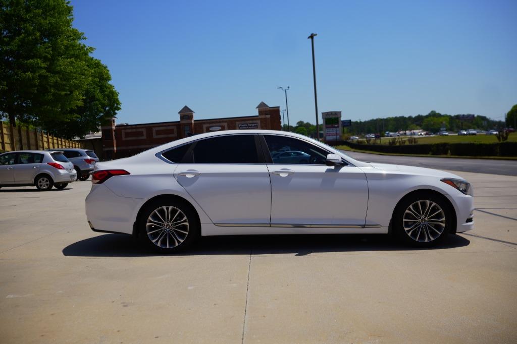 2016 Hyundai Genesis 3.8l V6 photo