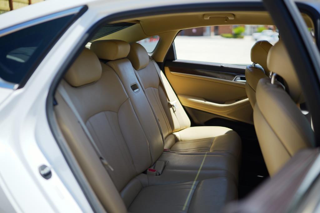 2016 Hyundai Genesis 3.8l V6 photo