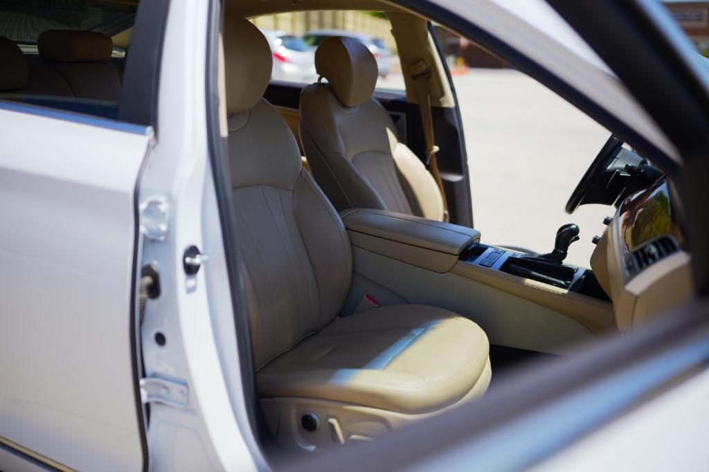 2016 Hyundai Genesis 3.8l V6 photo