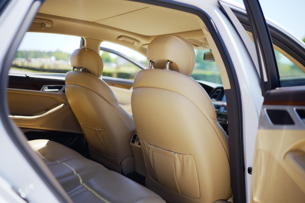 2016 Hyundai Genesis 3.8l V6 photo