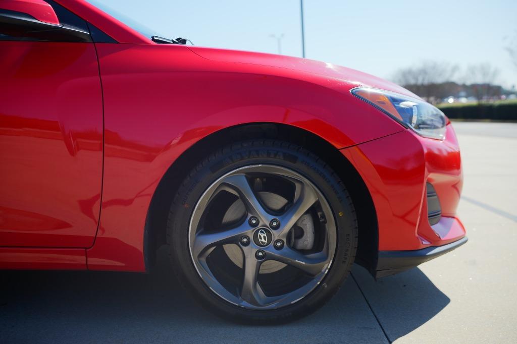 2019 Hyundai Veloster photo