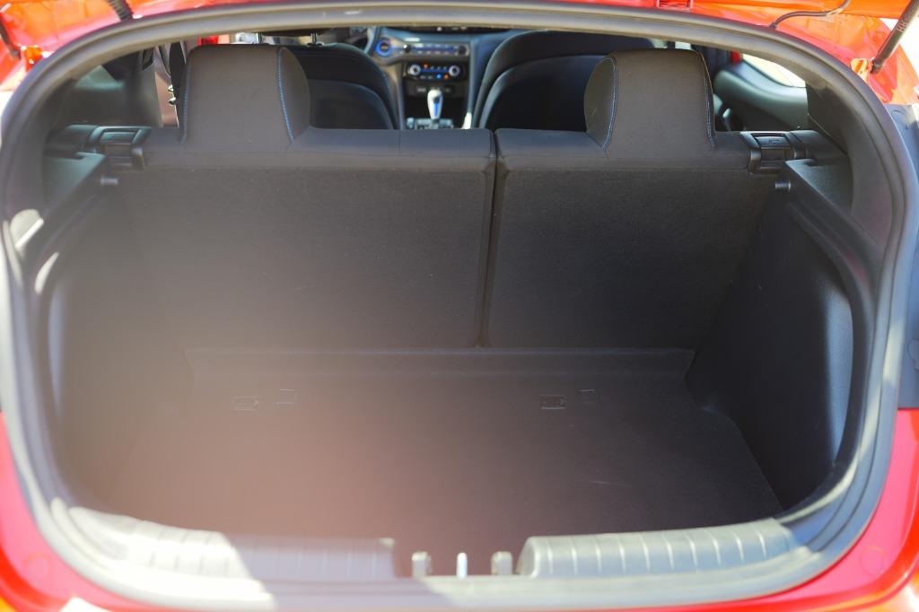 2019 Hyundai Veloster photo