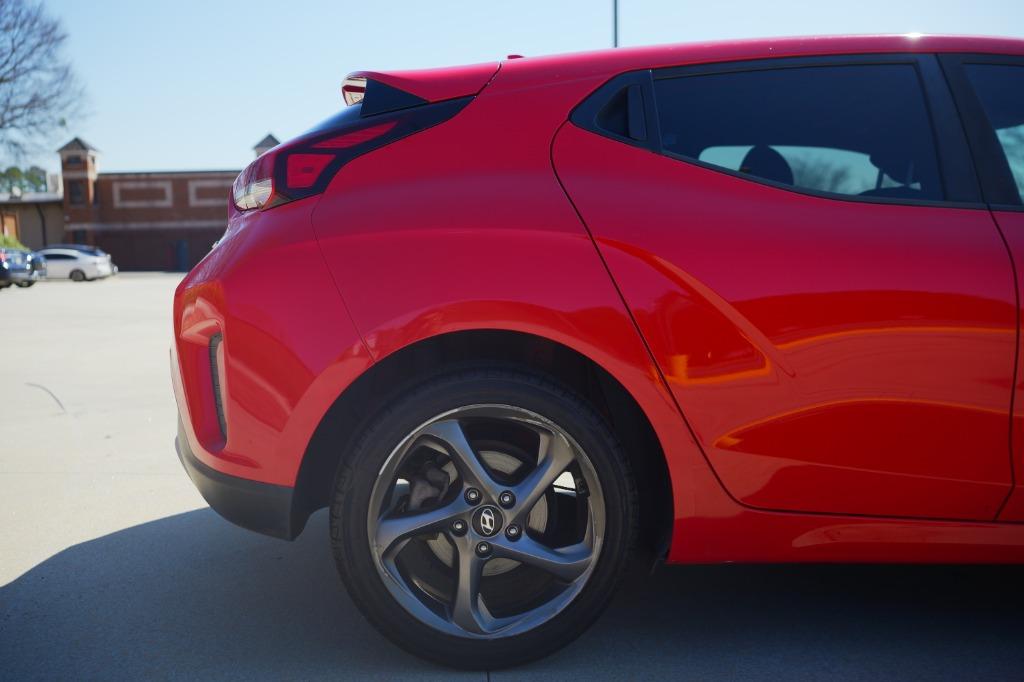 2019 Hyundai Veloster photo