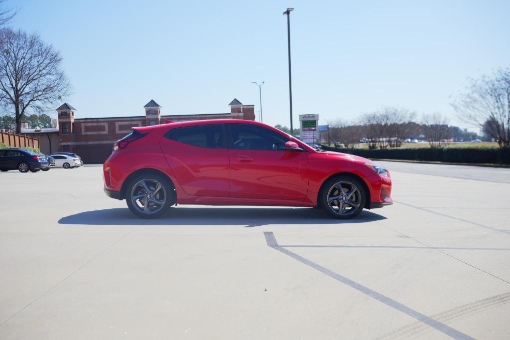 2019 Hyundai Veloster photo