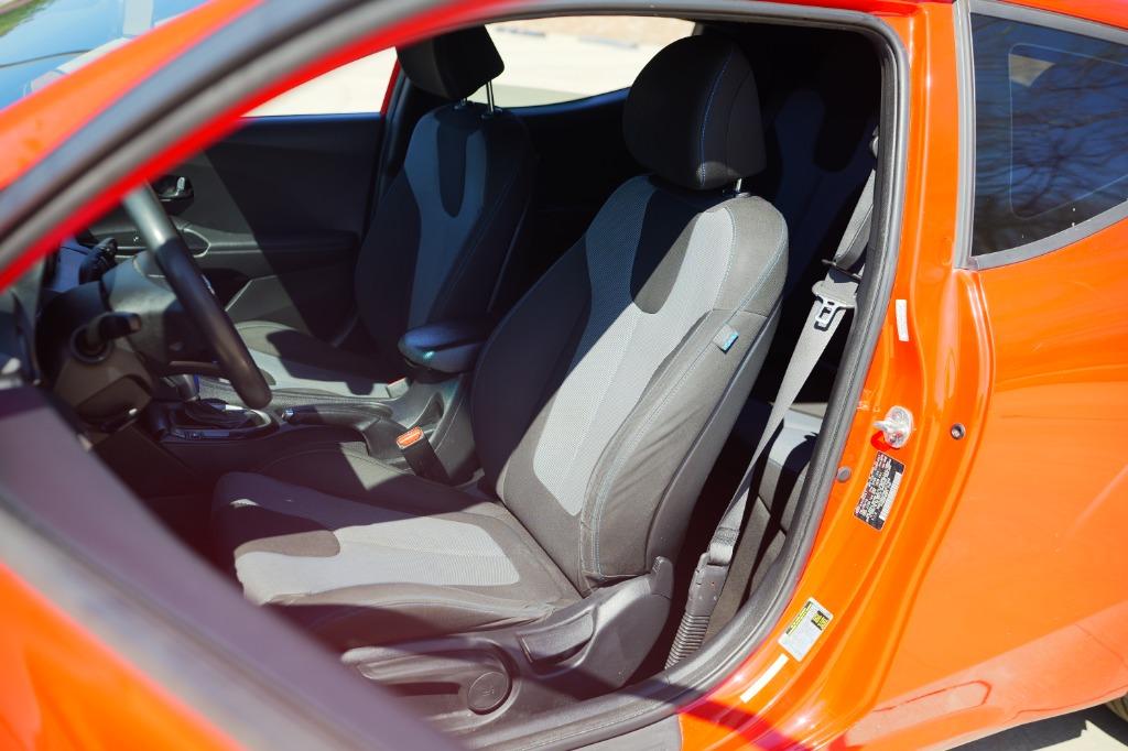 2019 Hyundai Veloster photo