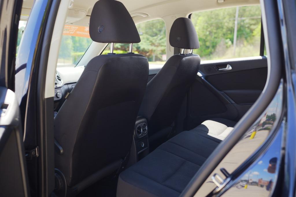 2017 Volkswagen Tiguan S photo