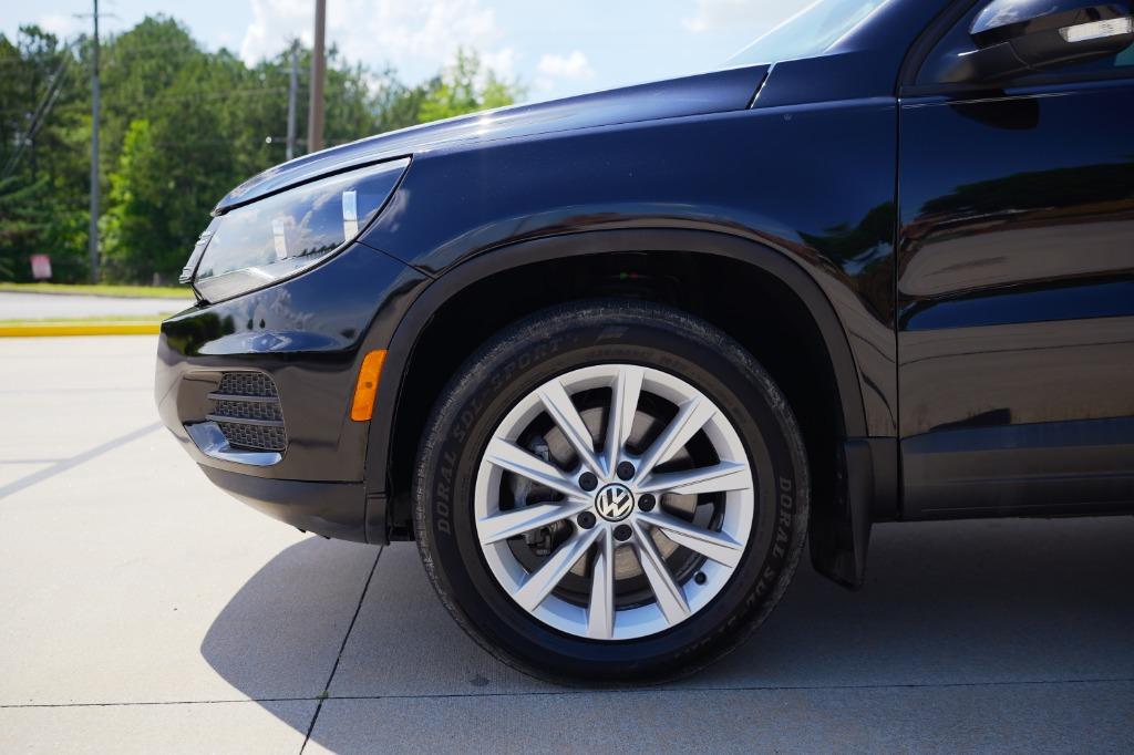 2017 Volkswagen Tiguan S photo