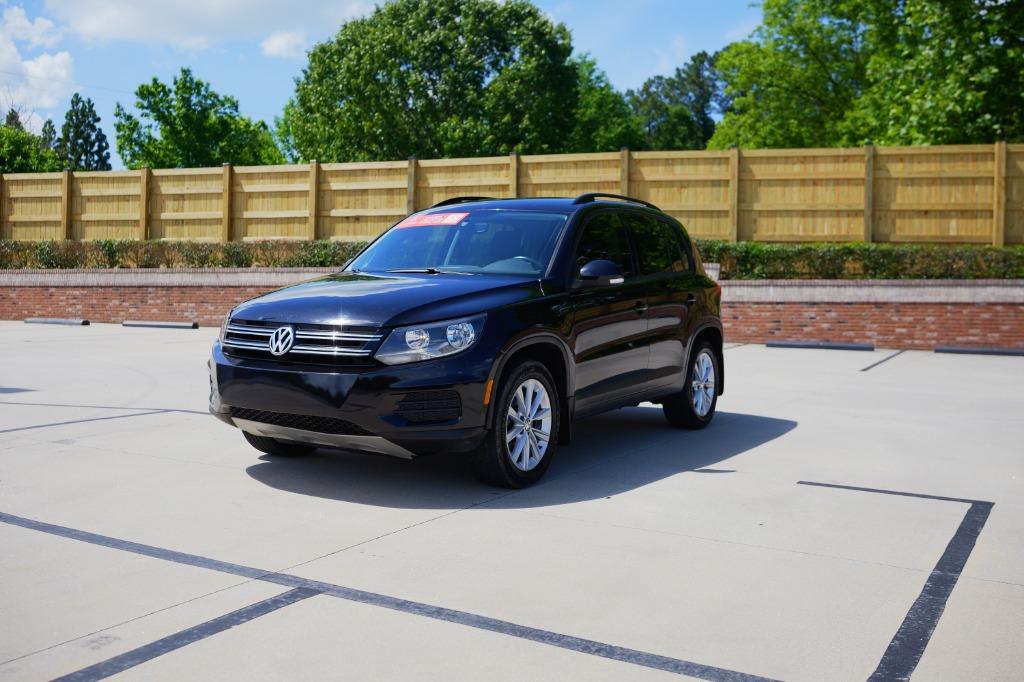 2017 Volkswagen Tiguan S photo