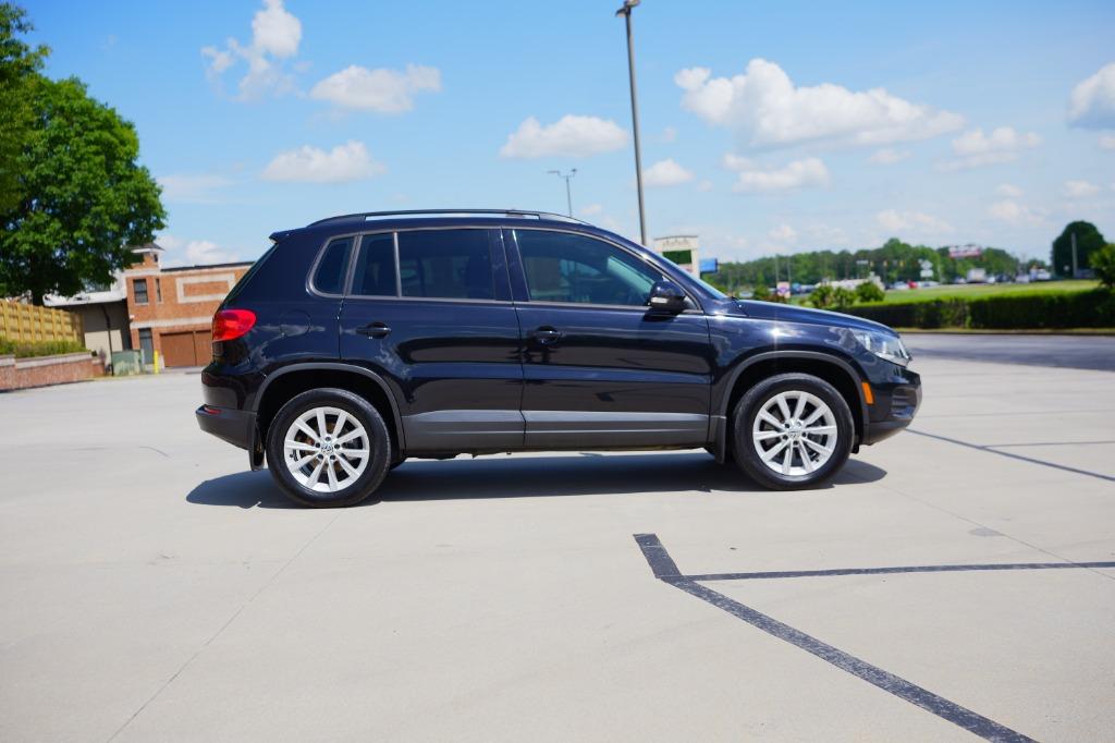 2017 Volkswagen Tiguan S photo