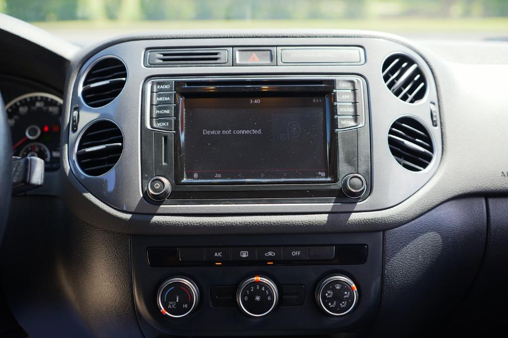 2017 Volkswagen Tiguan S photo
