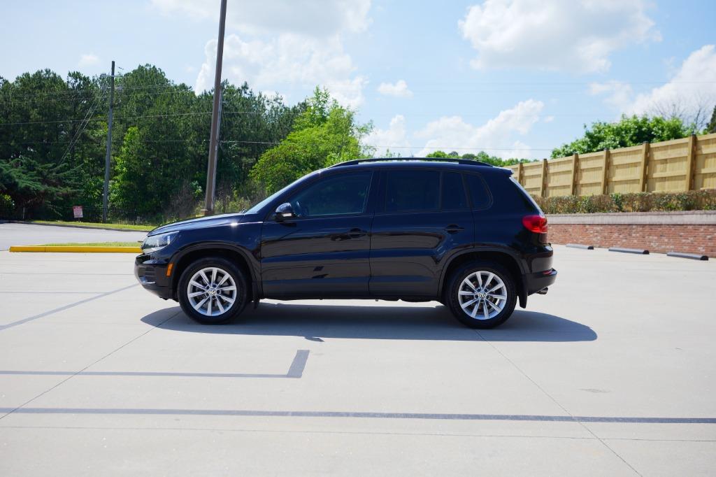 2017 Volkswagen Tiguan S photo