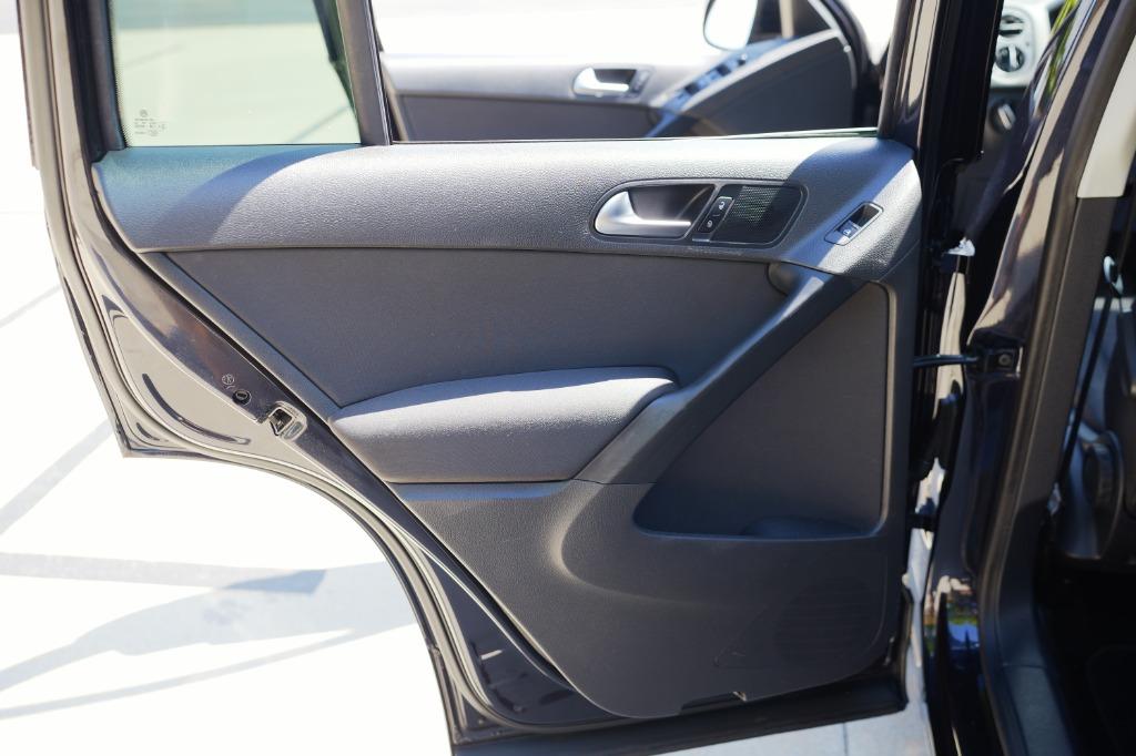 2017 Volkswagen Tiguan S photo