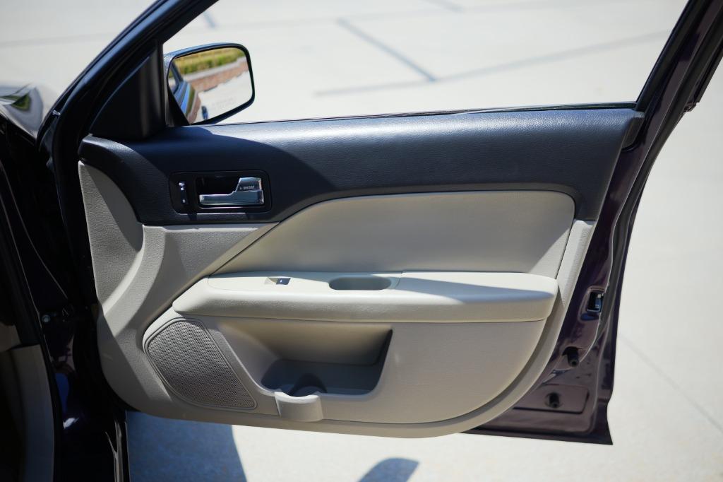 2007 Ford Fusion I-4 S photo