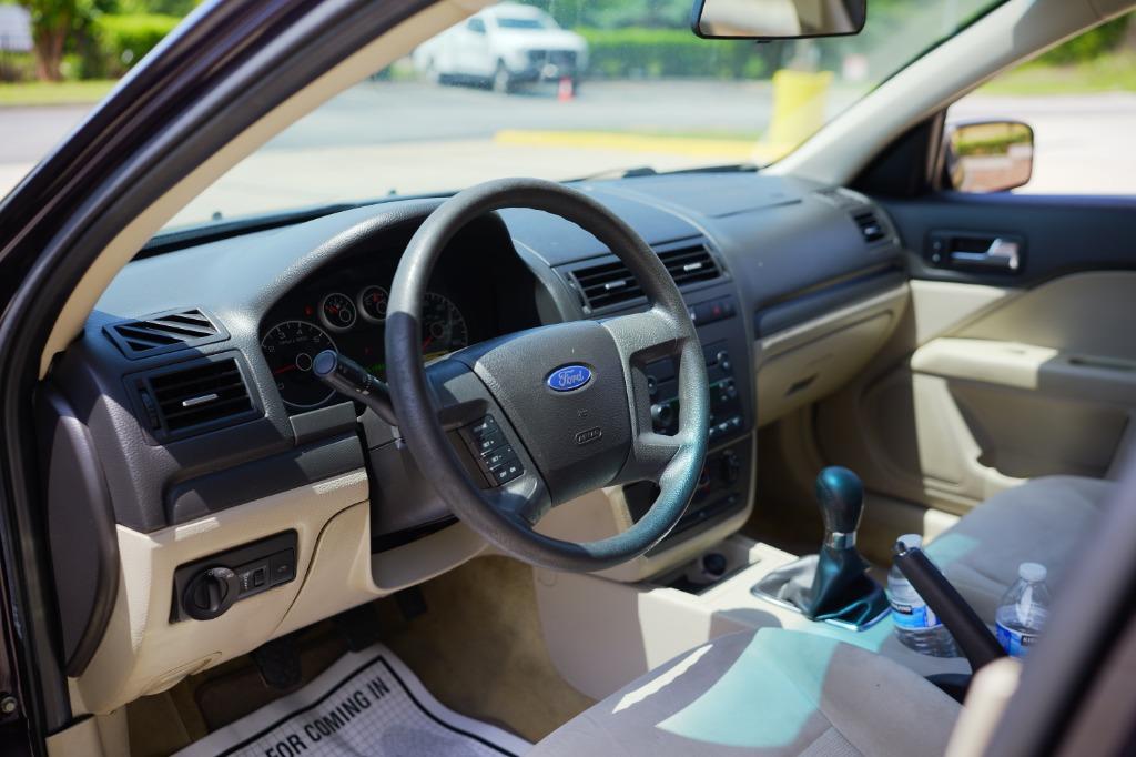 2007 Ford Fusion I-4 S photo