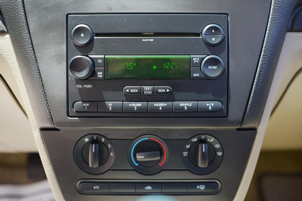 2007 Ford Fusion I-4 S photo