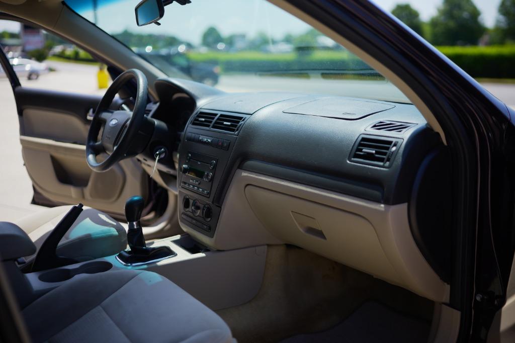 2007 Ford Fusion I-4 S photo