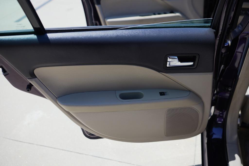 2007 Ford Fusion I-4 S photo