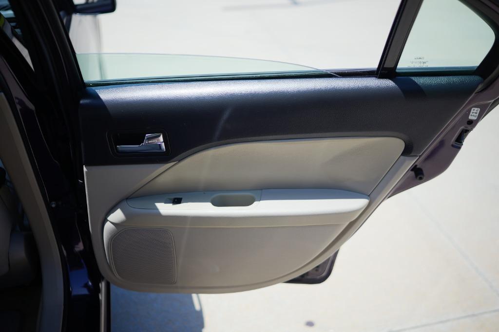 2007 Ford Fusion I-4 S photo