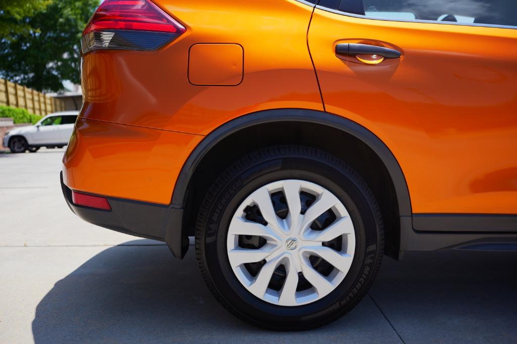 2017 Nissan Rogue S photo