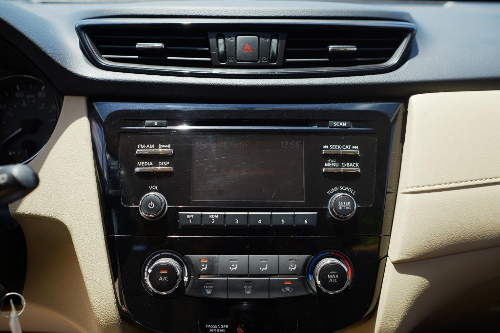2017 Nissan Rogue S photo