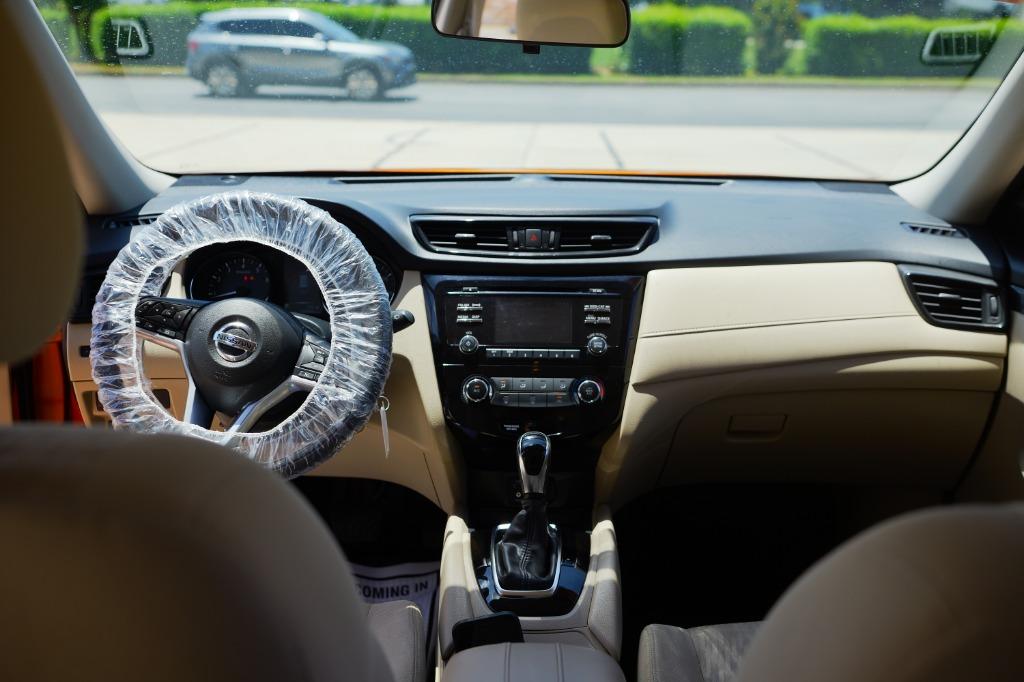 2017 Nissan Rogue S photo