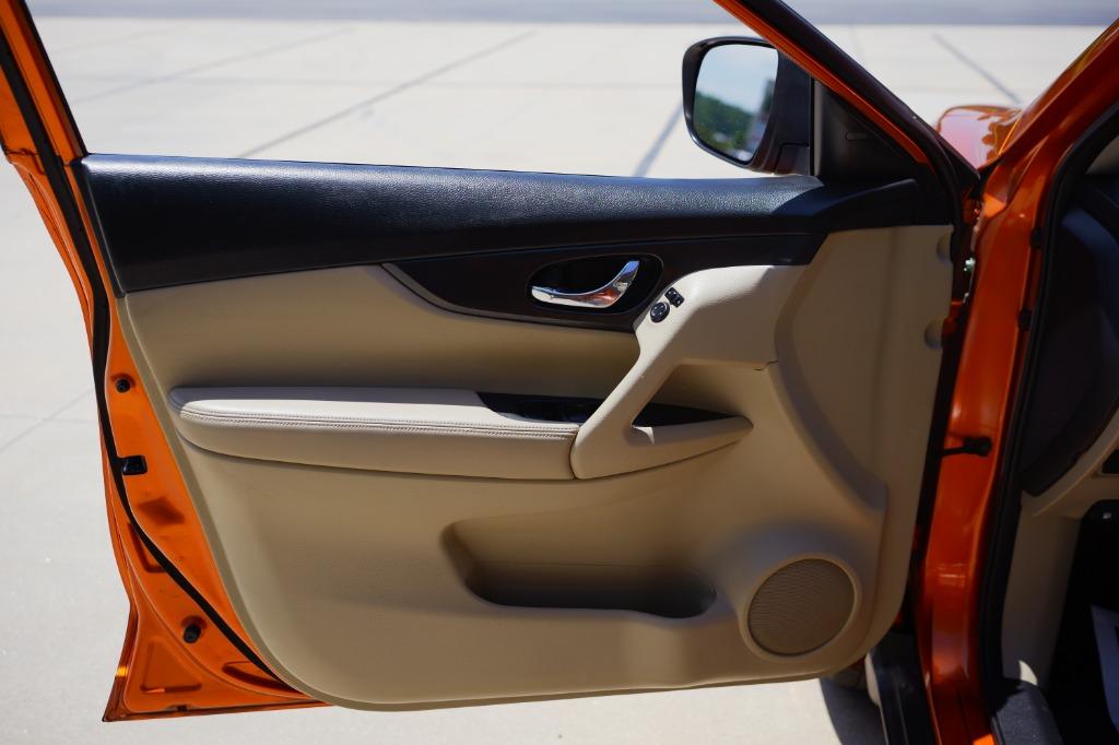 2017 Nissan Rogue S photo