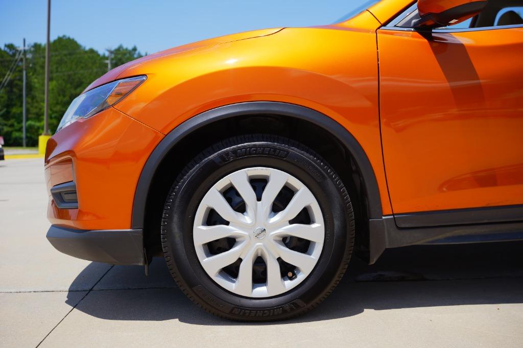2017 Nissan Rogue S photo