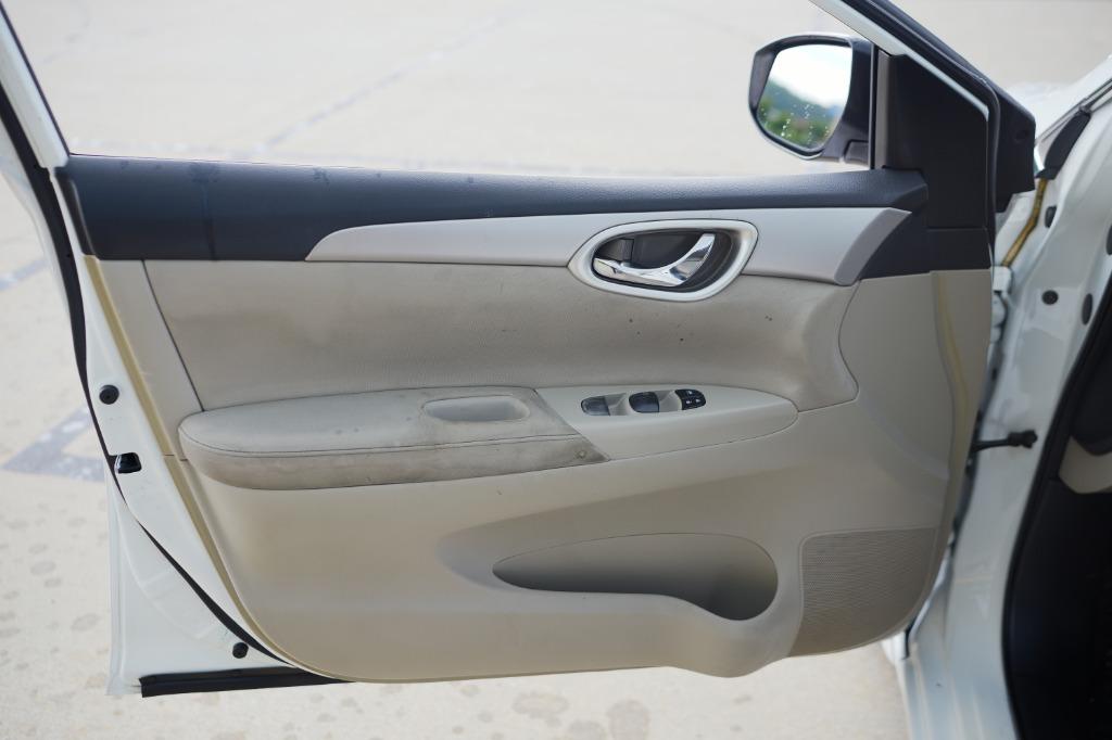 2015 Nissan Sentra S photo